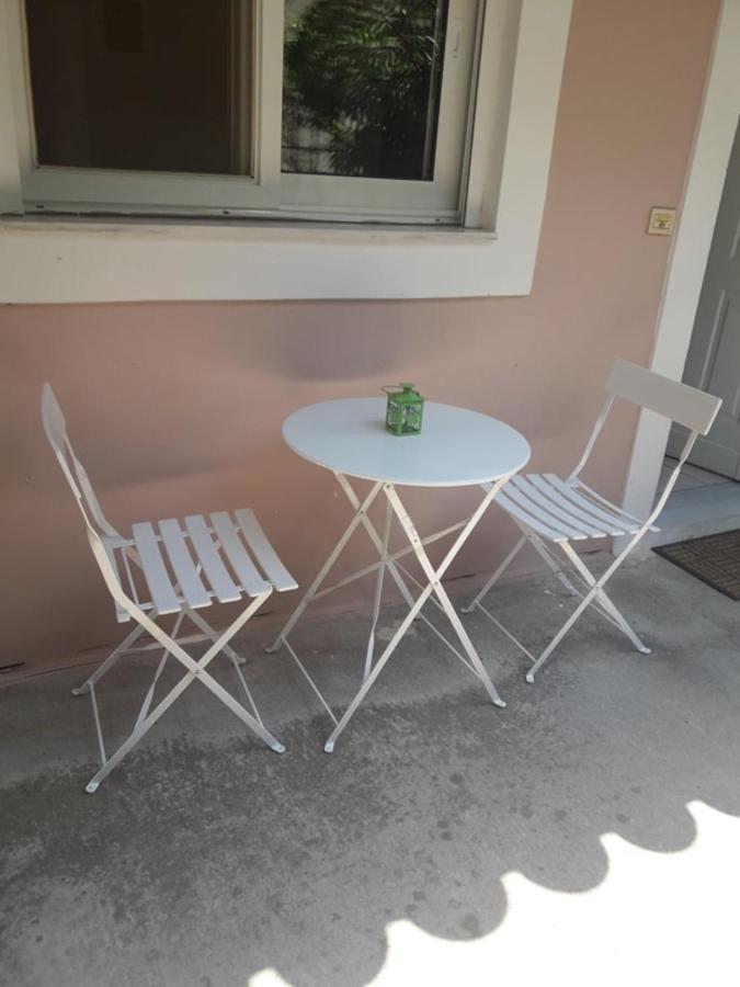 Appartement Simple, Calm And Center 2 à Kalamata Extérieur photo