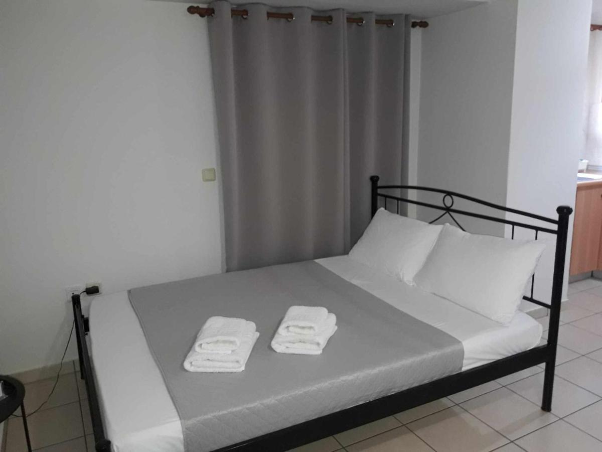 Appartement Simple, Calm And Center 2 à Kalamata Extérieur photo