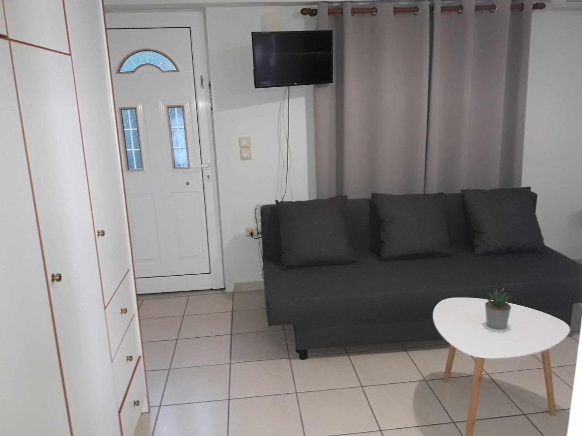 Appartement Simple, Calm And Center 2 à Kalamata Extérieur photo